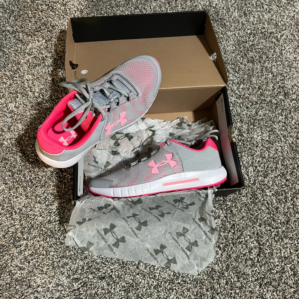 Brand new under armour shoes